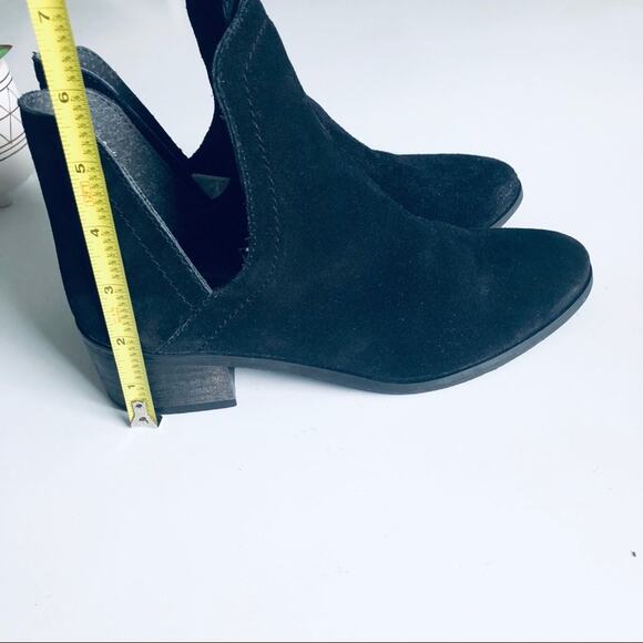 Coconuts 'Pronto' Women's 6 Side Cut Boho Black Suede Bootie - Picture 8 of 8